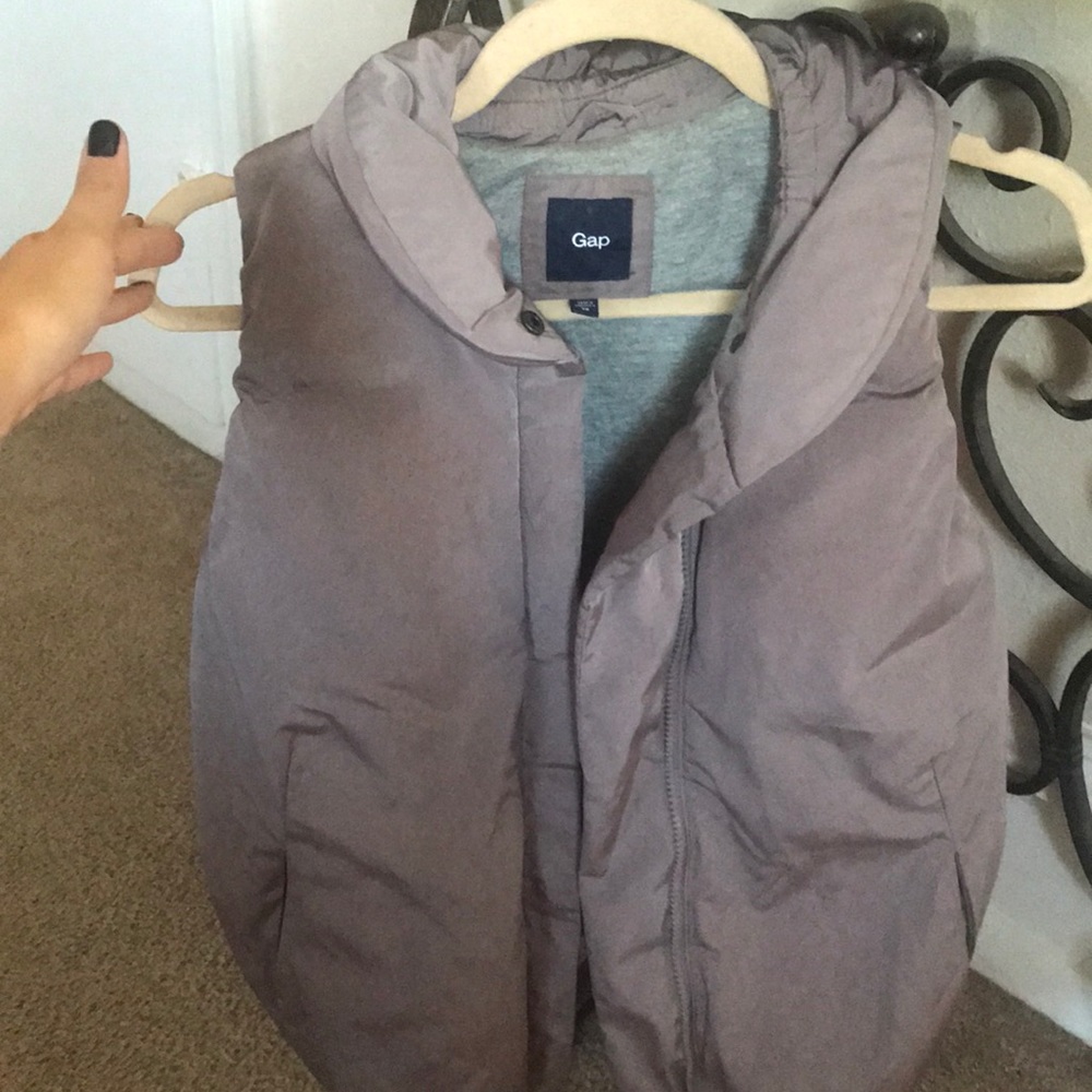 Gap vest